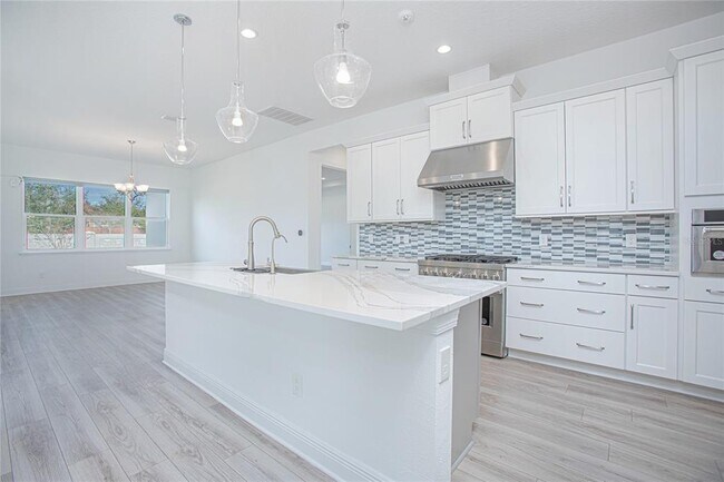 Building Photo - 12034 Sprite Ln