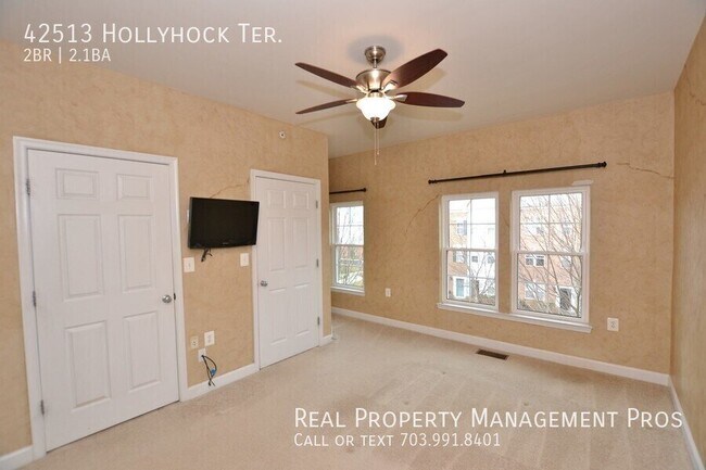 Building Photo - 42513 Hollyhock Terrace