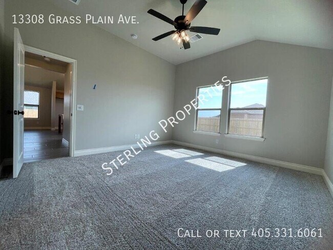 Building Photo - 13308 Grass Pln Ave