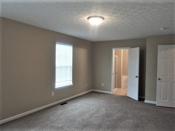 Building Photo - 5335 Rivers Edge Blvd