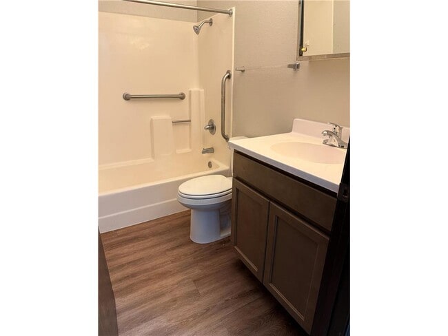 Building Photo - 1418 Black Oak Ave