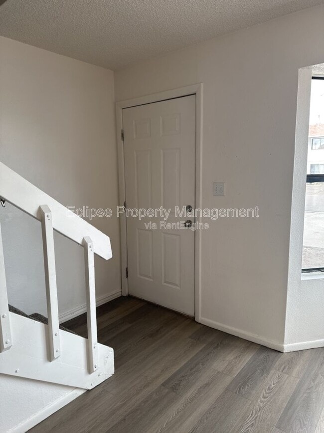 Building Photo - 3247 Main St