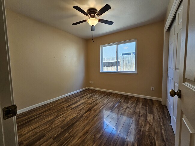 Building Photo - 5400 Sugar Pine Dr