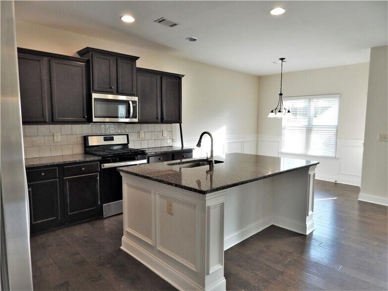 Building Photo - 2441 Melton Common Dr