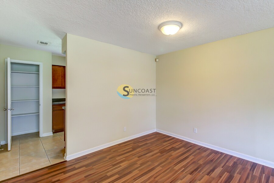 Building Photo - 7438 Jade Dr N