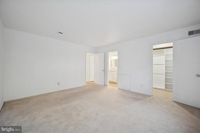 Building Photo - 61 Ramsgate Ct