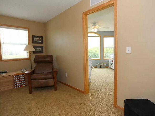 Building Photo - 9640 Independence Cir