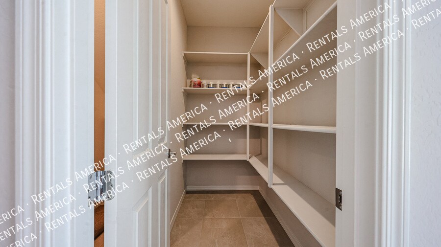 Building Photo - 17611 W Missouri Ave