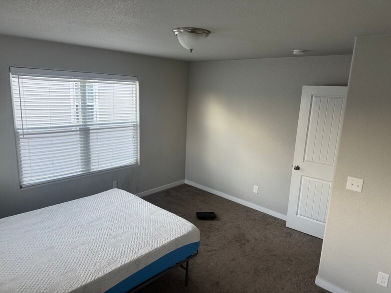 Building Photo - 9736 Wando Dr