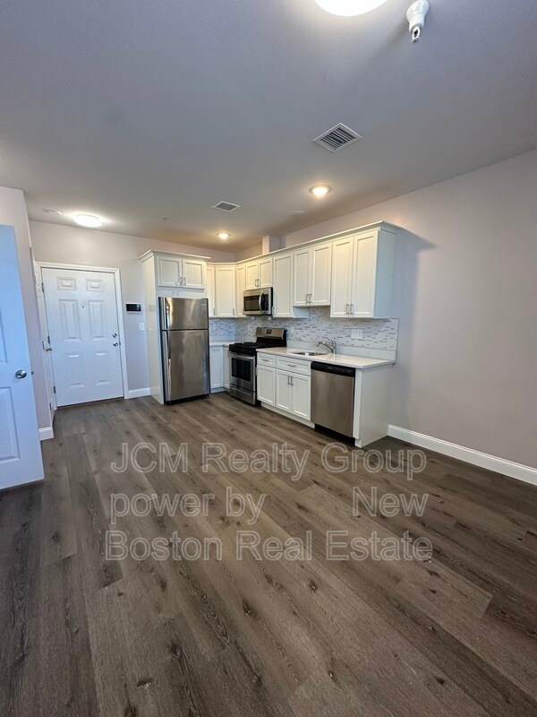 Building Photo - 191 N Common St