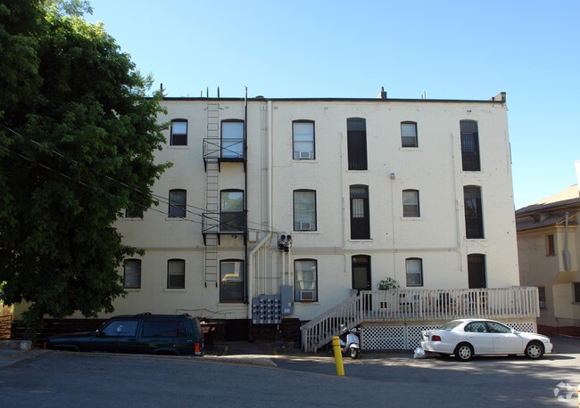 Building Photo - The Swallow