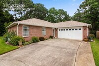 Building Photo - 366 Bay Tree Dr