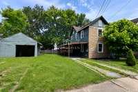 Building Photo - 123 Gale St