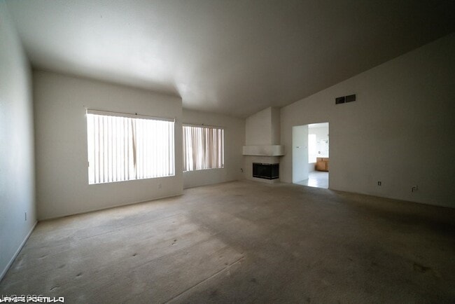 Building Photo - 910 Hollowbluff Ave
