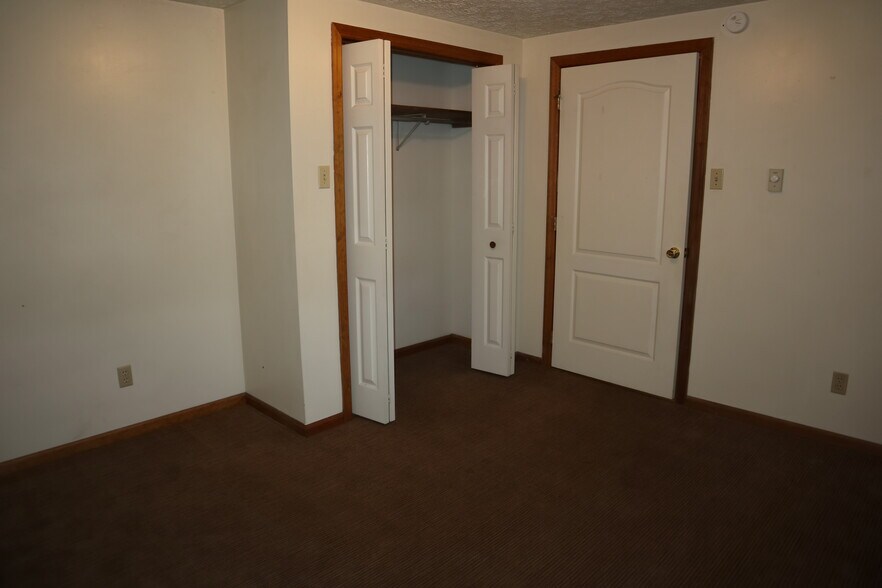 Building Photo - 442 3rd St