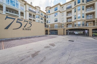Building Photo - 7575 Kirby Dr