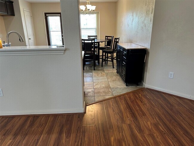 Building Photo - 201 N Hunting Lodge Ln