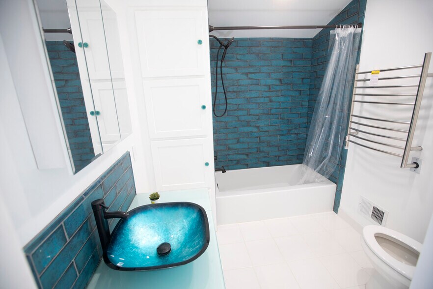 bathroom - 9024 Garfield Dr
