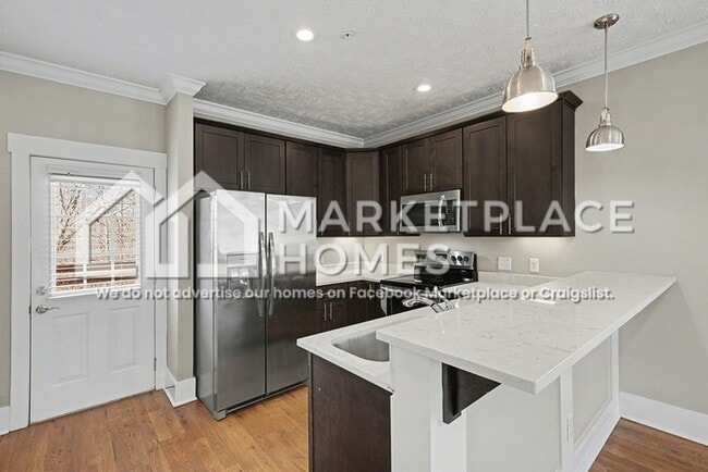 Building Photo - 185 Arbor Lp