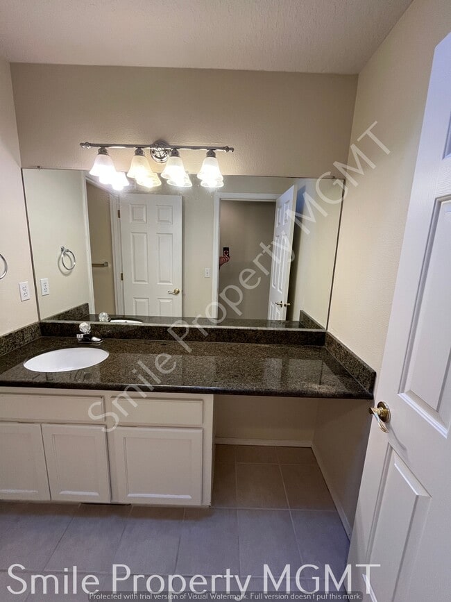 Building Photo - 6109 Summer Woods