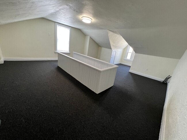 Building Photo - Updated 3BR house with multi-car off street parking!