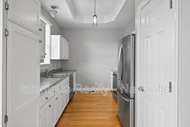 Building Photo - 1519 10th Ave N