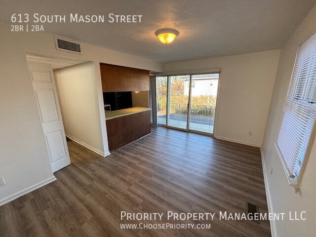 Building Photo - 613 S Mason St