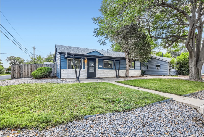 Primary Photo - 1296 Vaughn St