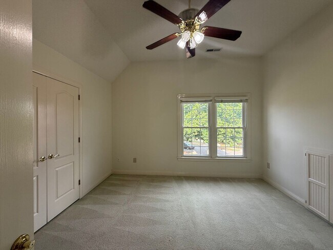 Building Photo - Spacious 5-Bedroom Home on a Corner Lot in...