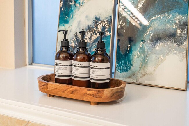 Building Photo - 7418 Lake Livingston Dr