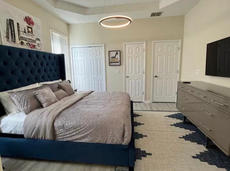 Building Photo - 554 Lockbreeze Dr