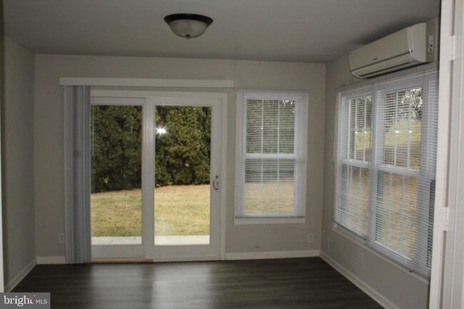 Building Photo - 2103 Foxfire Dr