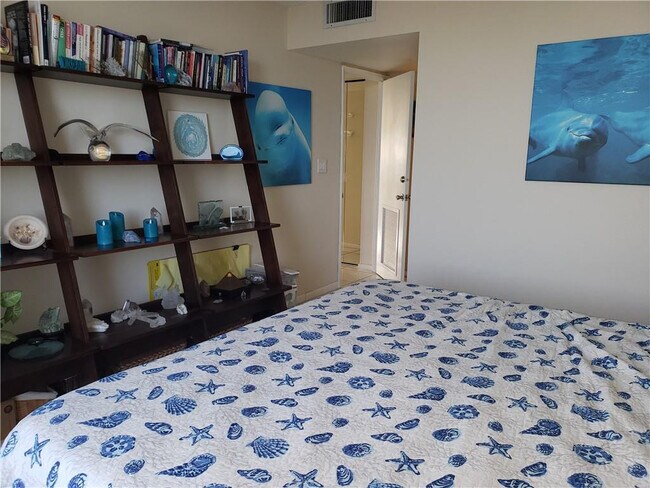 Building Photo - 111 Briny Ave