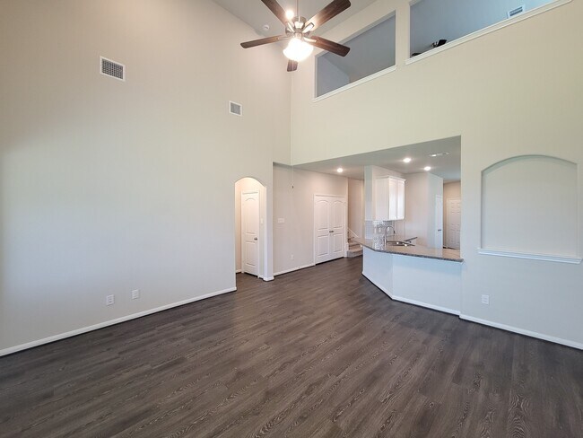 Building Photo - 10423 Astor Pt Trl