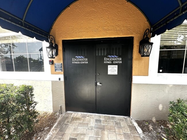 Building Photo - 8955 Wiles Rd
