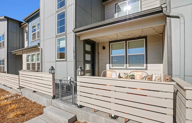 Building Photo - 1613 Rose Quartz Hts