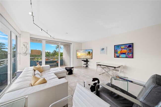 Building Photo - 200 Ocean Dr