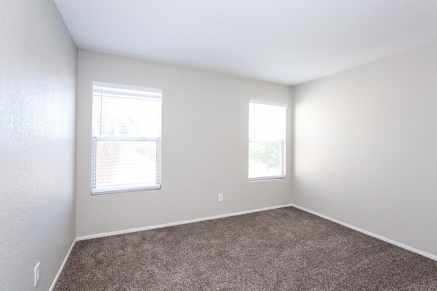 Building Photo - 6349 Rose Tree Ln