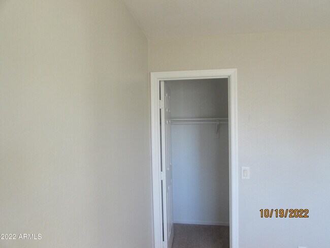 Building Photo - 450 E Maddison St