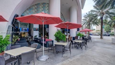 Building Photo - 1750 N Bayshore Dr