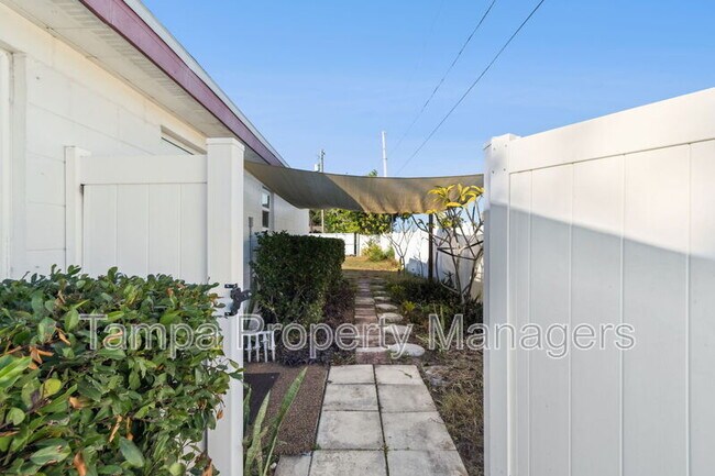 Building Photo - 5801 Emerson Ave S