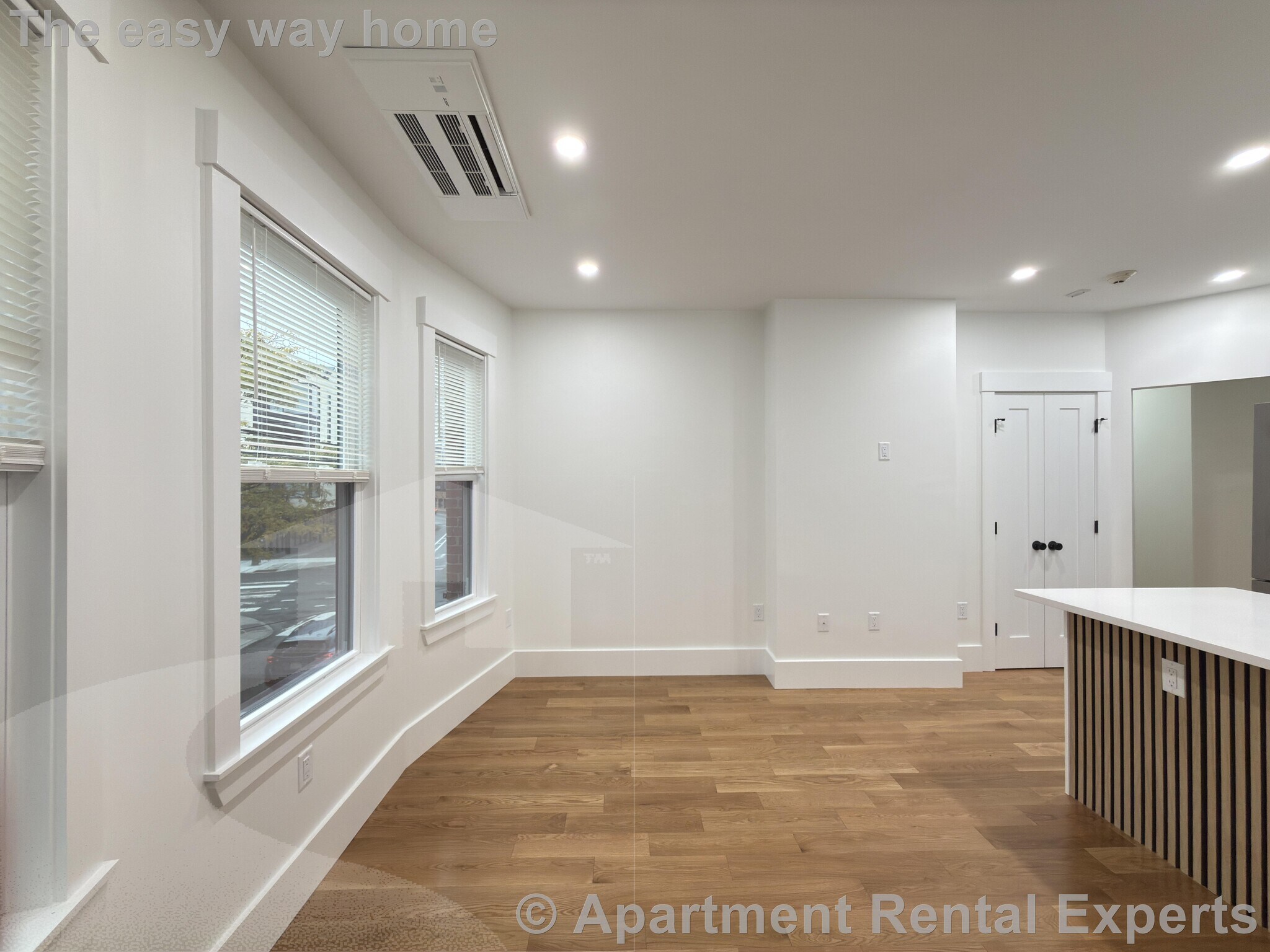 Building Photo - 406 Columbia St