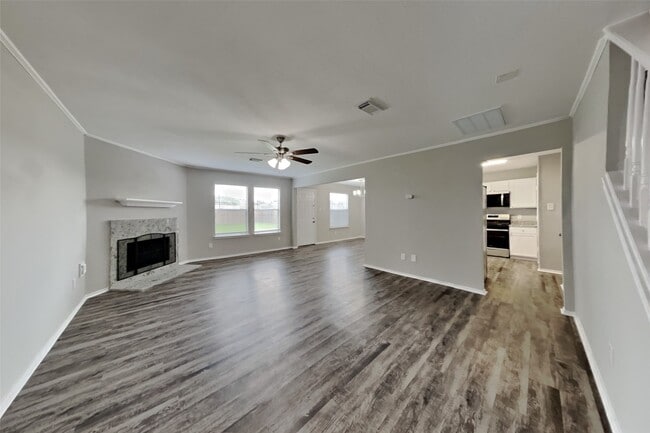 Building Photo - 11818 Sandy Stream Dr