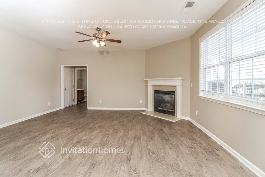 Building Photo - 706 Capri Ridge