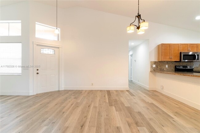 Building Photo - 719 Stanton Dr