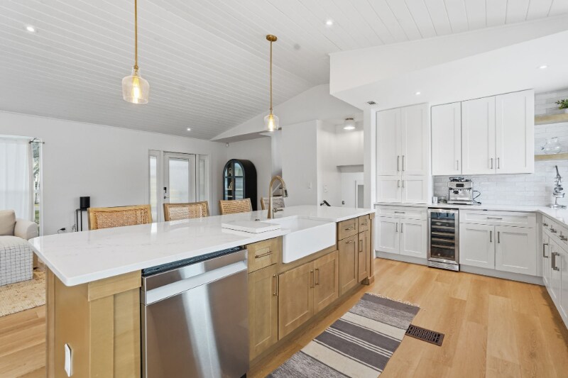 Building Photo - 5510 Venetian Blvd NE