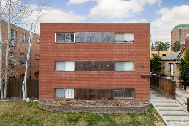 Building Photo - Sublime