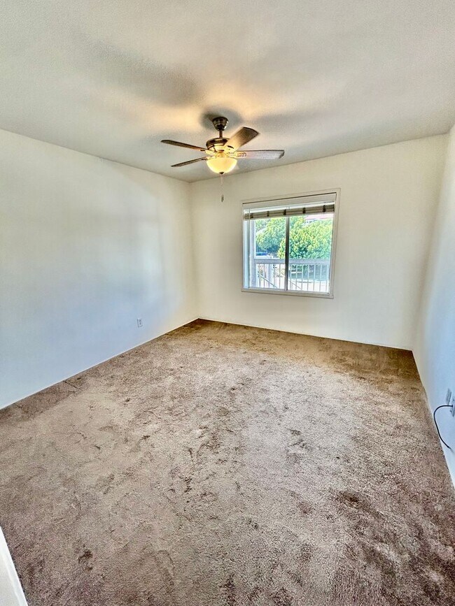 Building Photo - Charming and Bright 2 bed 1 bath in Point Loma