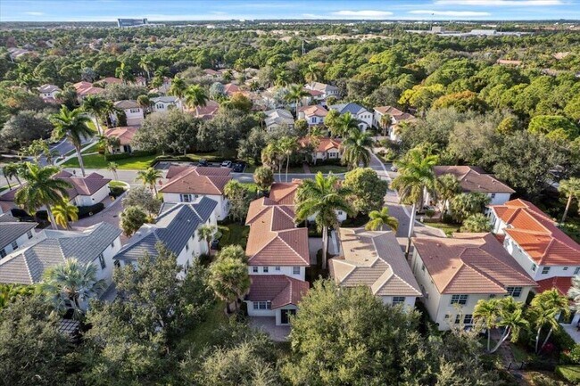 Building Photo - 556 Tomahawk Ct