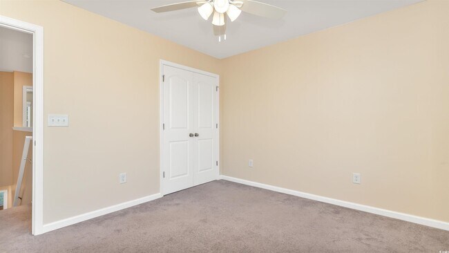 Building Photo - 132 Machrie Loop